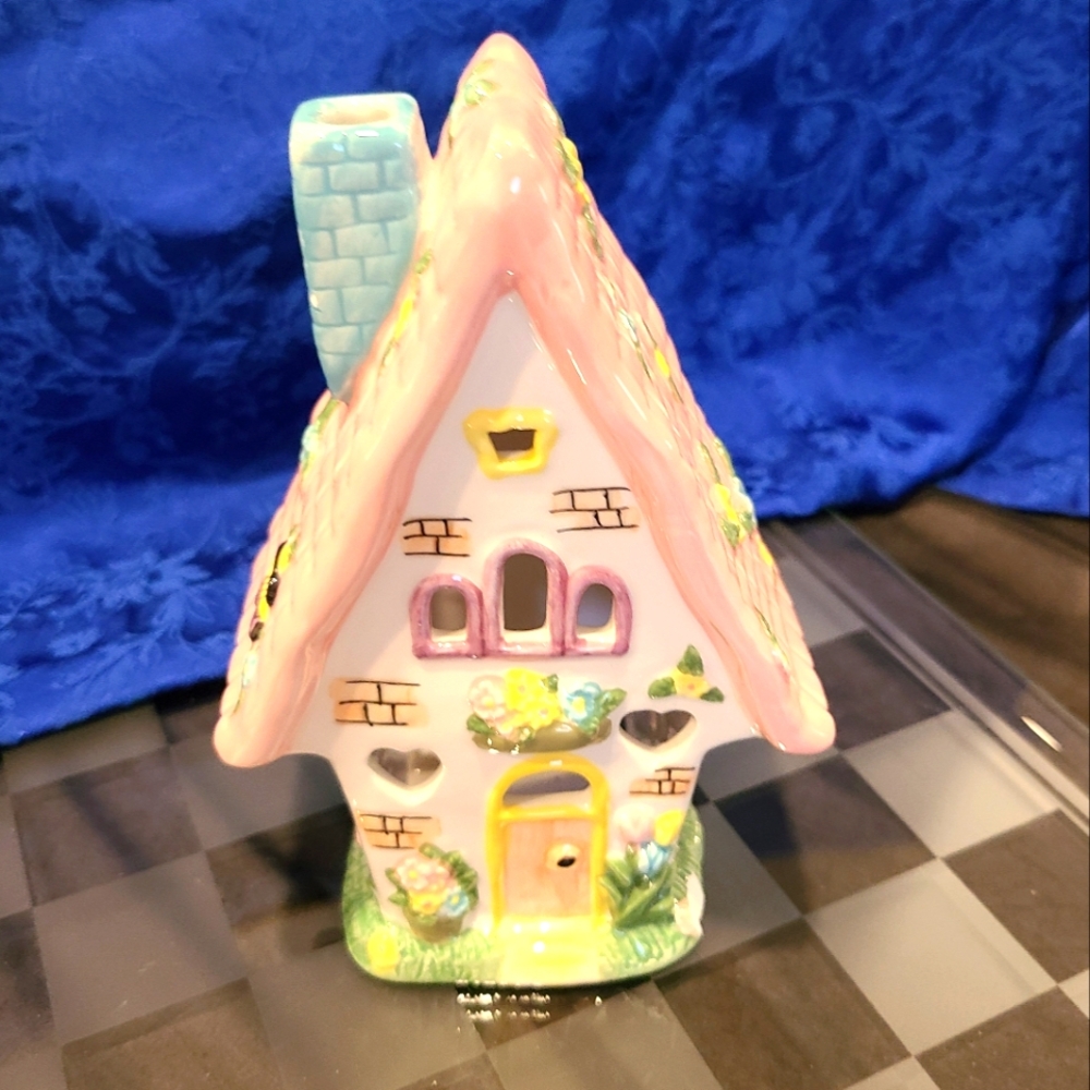 Small Village House Ceramicplease see the one photo shows a small chip